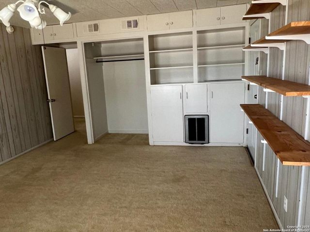 702 Esplanade, Karnes City, TX 78118