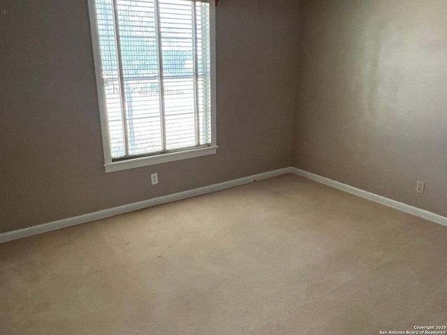 702 Esplanade, Karnes City, TX 78118