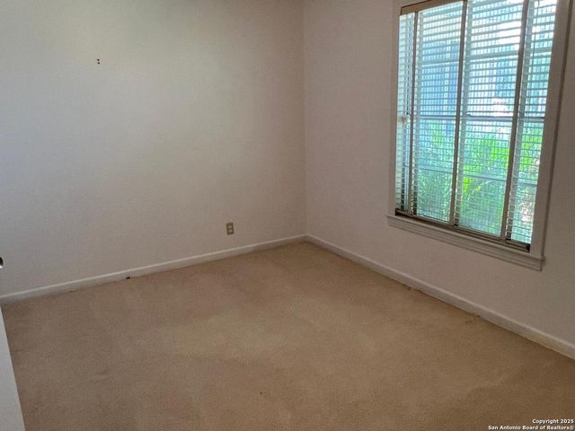 702 Esplanade, Karnes City, TX 78118