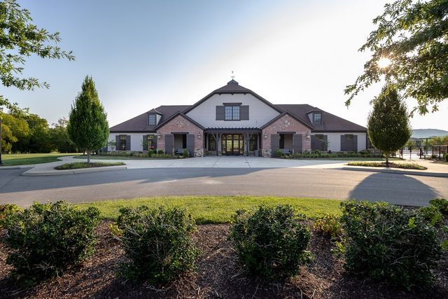 6764 Falls Ridge Ln, College Grove, TN 37046