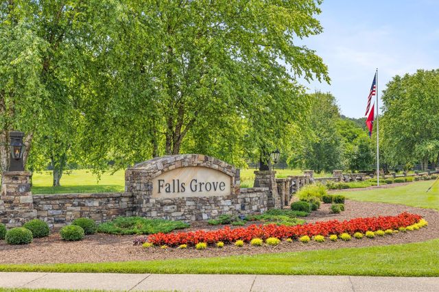 6764 Falls Ridge Ln, College Grove, TN 37046