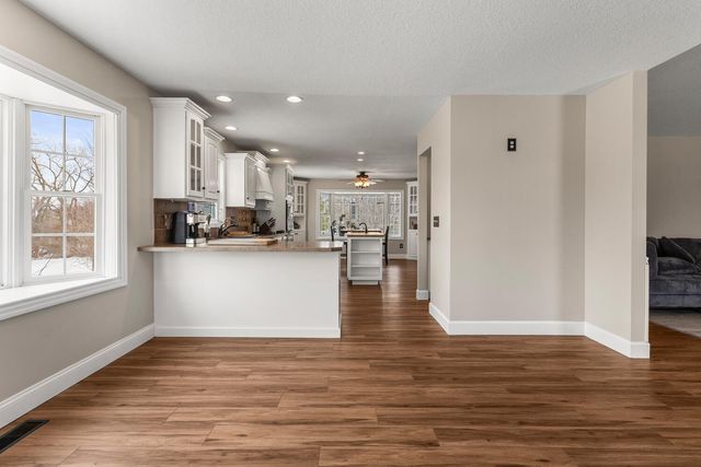 5210 Hammer Place, Decatur, IL 62521