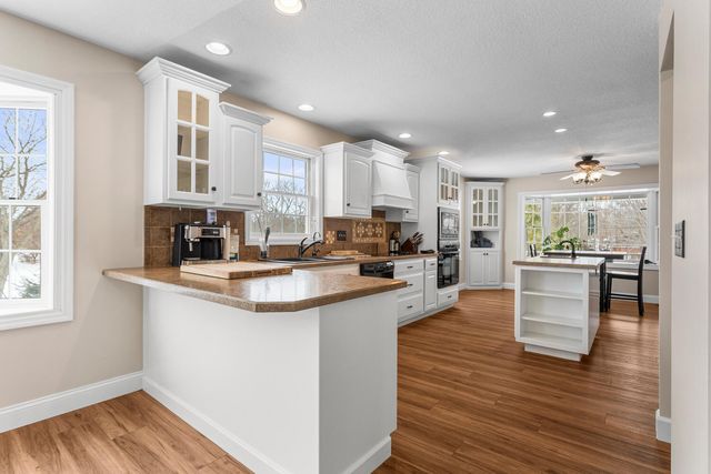 5210 Hammer Place, Decatur, IL 62521