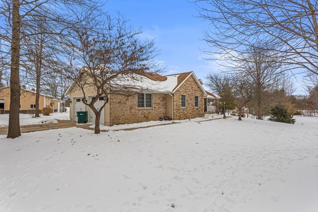 5210 Hammer Place, Decatur, IL 62521