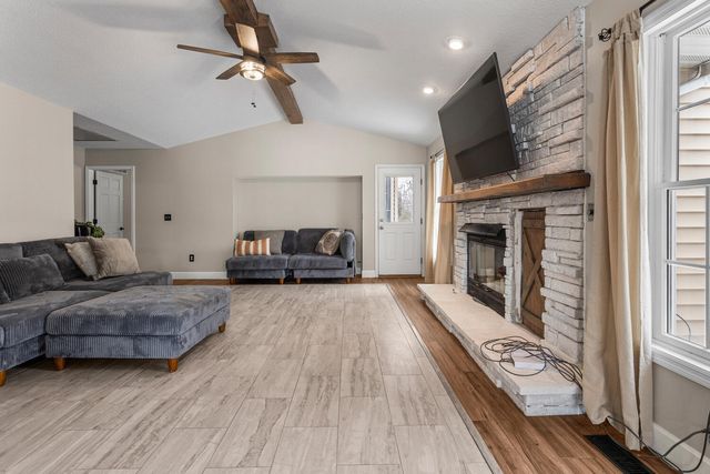 5210 Hammer Place, Decatur, IL 62521