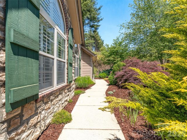 60 Mountain Meadow Circle E2, Weaverville, NC 28787