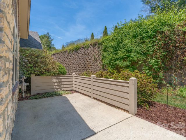 60 Mountain Meadow Circle E2, Weaverville, NC 28787