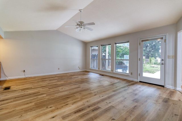 2448 Topeka St, Riverbank, CA 95367