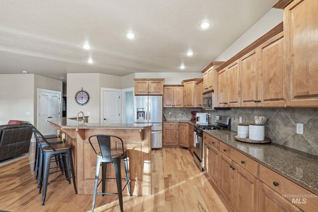 4694 N Abruzzo Ave, Meridian, ID 83646