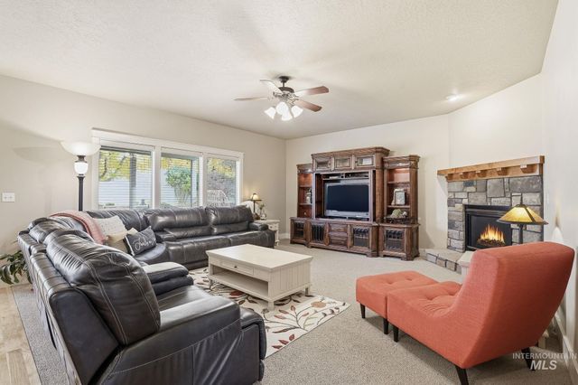 4694 N Abruzzo Ave, Meridian, ID 83646