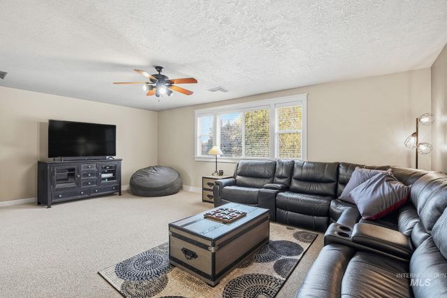 4694 N Abruzzo Ave, Meridian, ID 83646