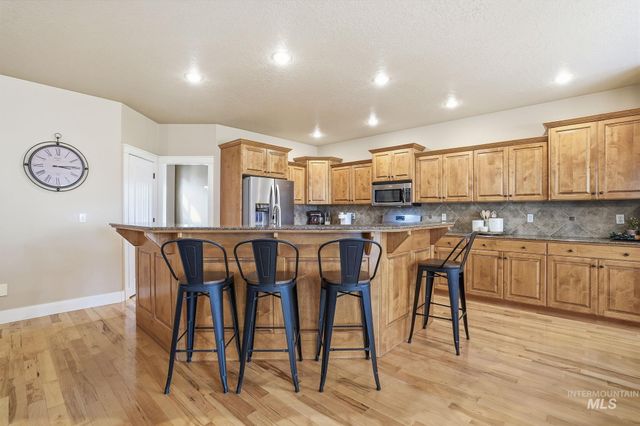 4694 N Abruzzo Ave, Meridian, ID 83646