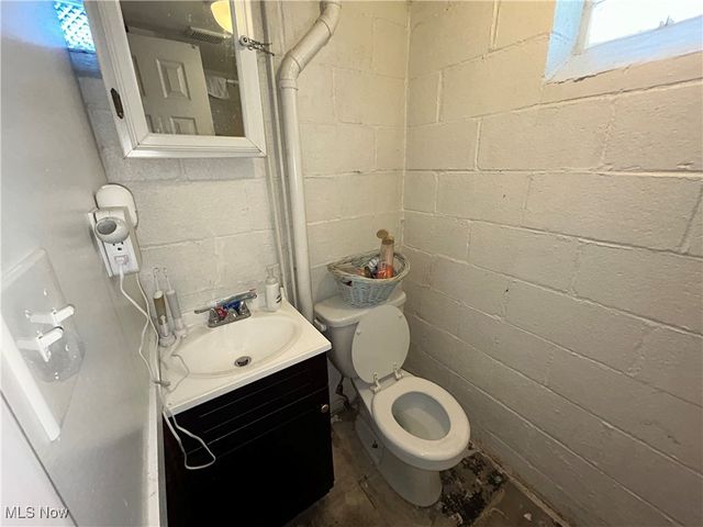 4736 E 178th Street, Cleveland, OH 44128