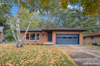 624 Simpson Court, Grand Rapids, MI 49504