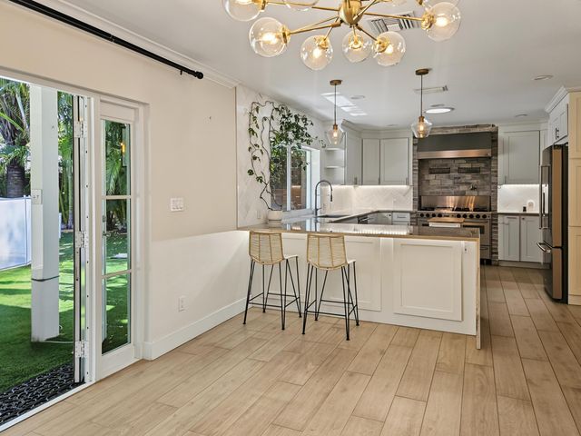 2411 S Olive Avenue, West Palm Beach, FL 33401