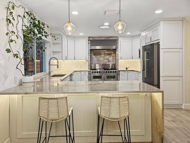 2411 S Olive Avenue, West Palm Beach, FL 33401