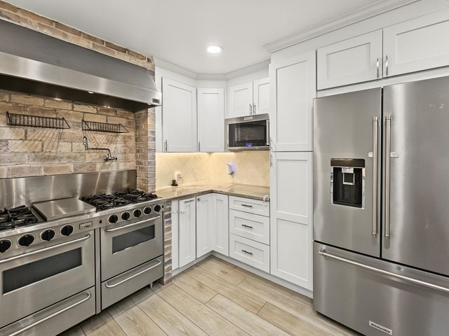 2411 S Olive Avenue, West Palm Beach, FL 33401