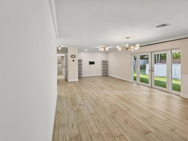 2411 S Olive Avenue, West Palm Beach, FL 33401