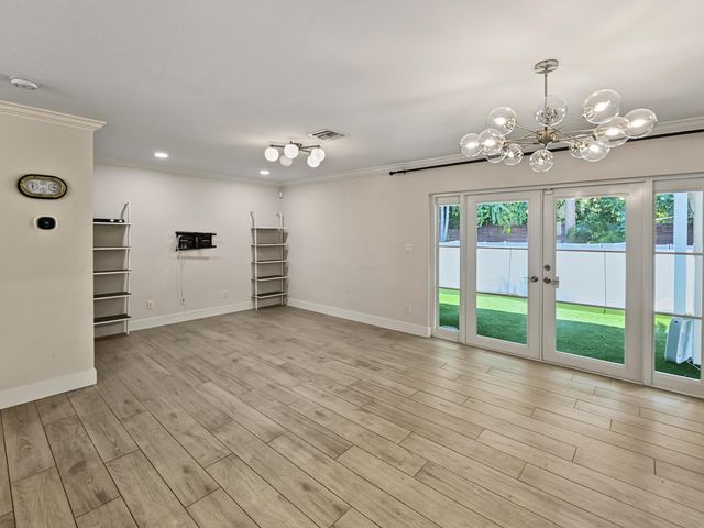 2411 S Olive Avenue, West Palm Beach, FL 33401