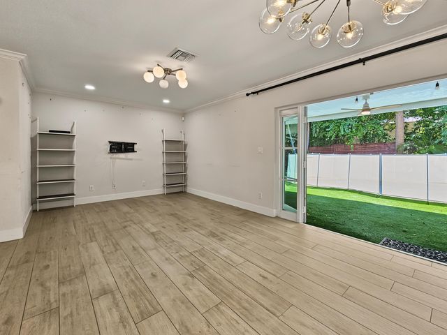 2411 S Olive Avenue, West Palm Beach, FL 33401
