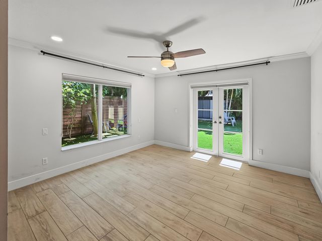 2411 S Olive Avenue, West Palm Beach, FL 33401