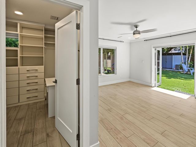 2411 S Olive Avenue, West Palm Beach, FL 33401