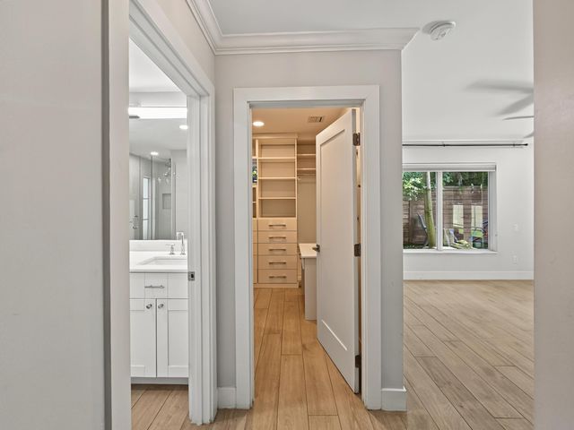 2411 S Olive Avenue, West Palm Beach, FL 33401