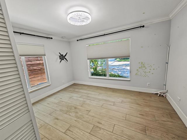 2411 S Olive Avenue, West Palm Beach, FL 33401