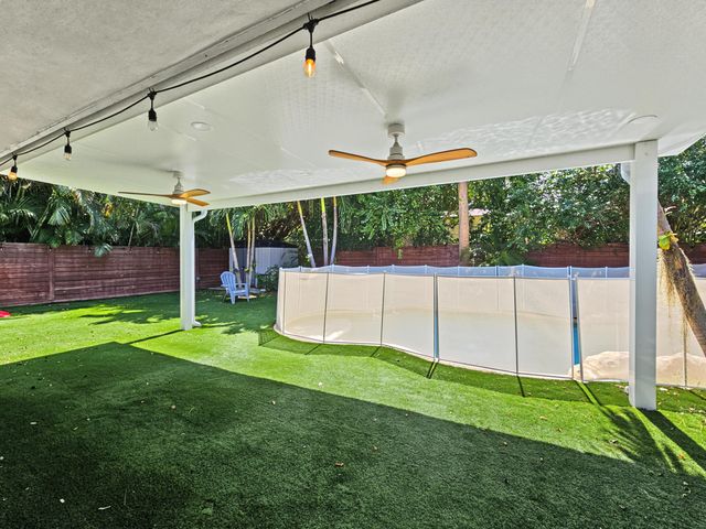 2411 S Olive Avenue, West Palm Beach, FL 33401