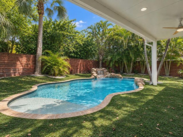 2411 S Olive Avenue, West Palm Beach, FL 33401