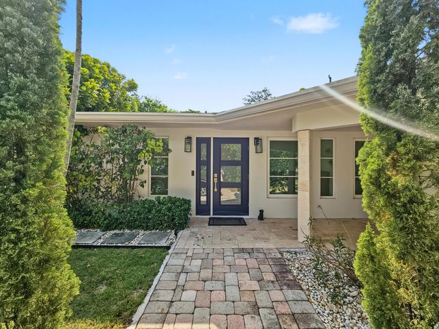 2411 S Olive Avenue, West Palm Beach, FL 33401