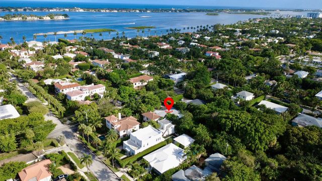 2411 S Olive Avenue, West Palm Beach, FL 33401