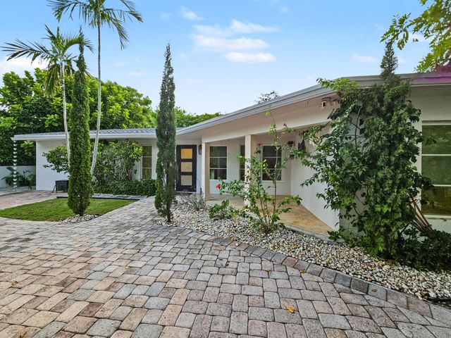 2411 S Olive Avenue, West Palm Beach, FL 33401