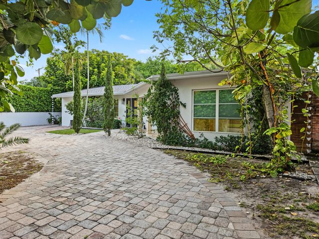 2411 S Olive Avenue, West Palm Beach, FL 33401