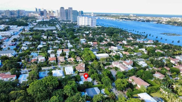 2411 S Olive Avenue, West Palm Beach, FL 33401