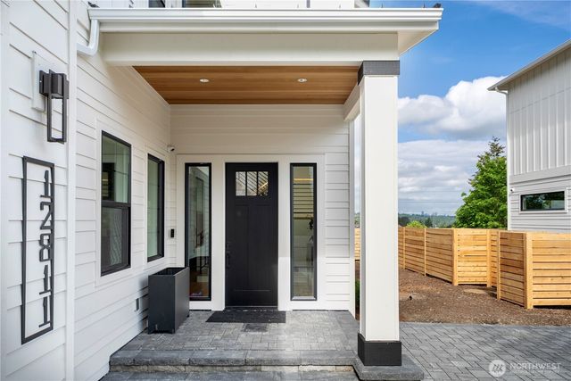 12811 SE 44th Place, Bellevue, WA 98006