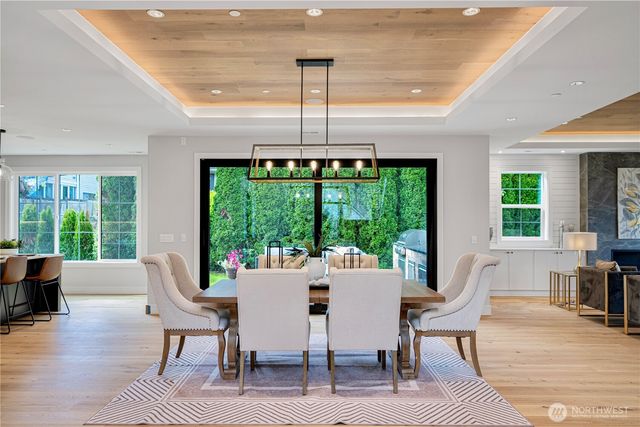 12811 SE 44th Place, Bellevue, WA 98006