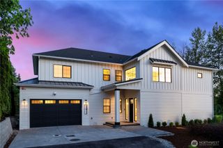 12811 SE 44th Place, Bellevue, WA 98006