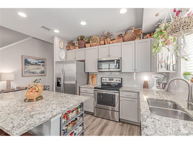 4790 Kittredge St, Denver, CO 80239