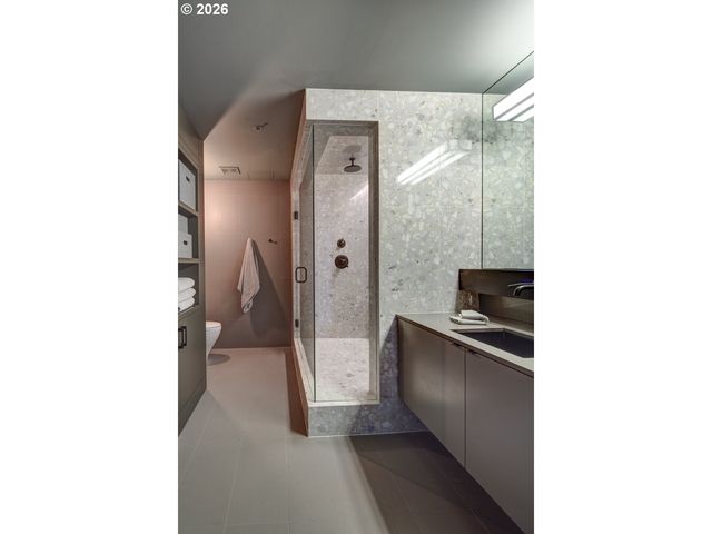 1410 Nw KEARNEY St 721, Portland, OR 97209