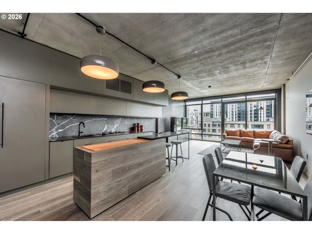 1410 Nw KEARNEY St 721, Portland, OR 97209