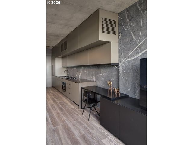 1410 Nw KEARNEY St 721, Portland, OR 97209