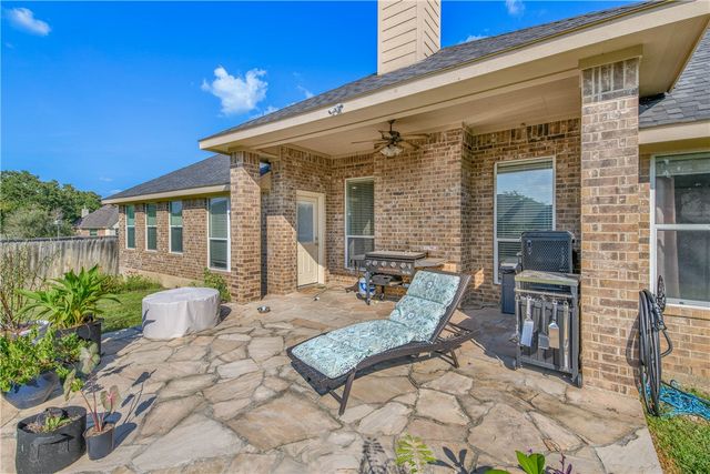 1203 Beacon Court, College Station, TX 77845