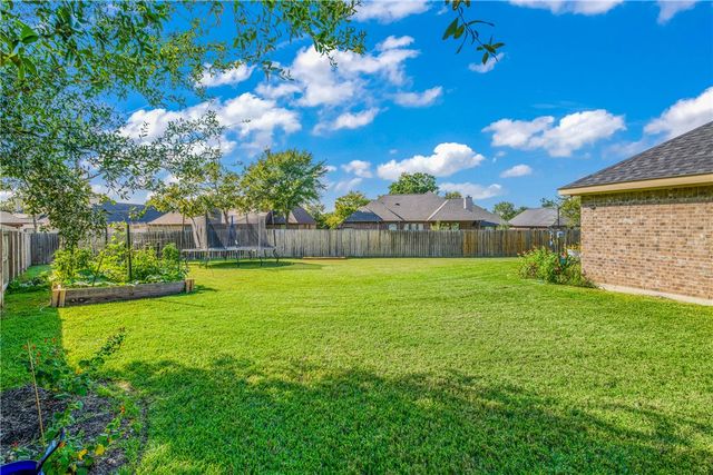 1203 Beacon Court, College Station, TX 77845