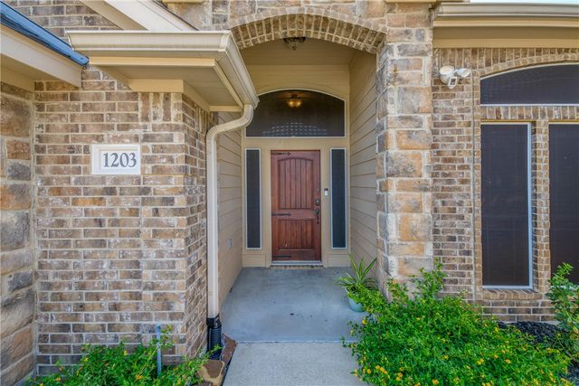 1203 Beacon Court, College Station, TX 77845