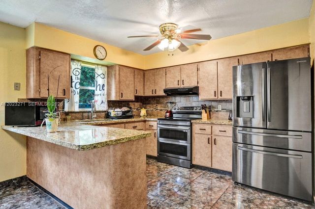 1020 NW 25th Ave, Fort Lauderdale, FL 33311