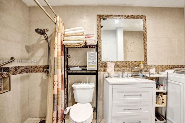 1020 NW 25th Ave, Fort Lauderdale, FL 33311