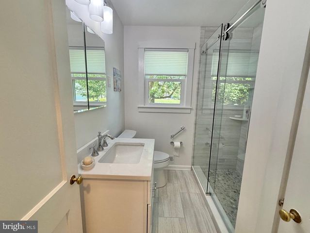 1901 COLUMBUS RD, Burlington, NJ 08016