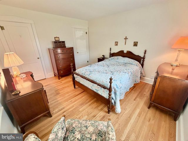 1901 COLUMBUS RD, Burlington, NJ 08016