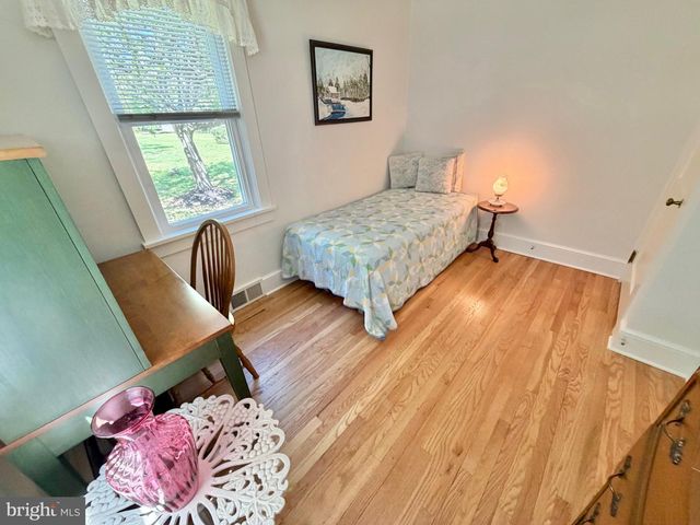 1901 COLUMBUS RD, Burlington, NJ 08016